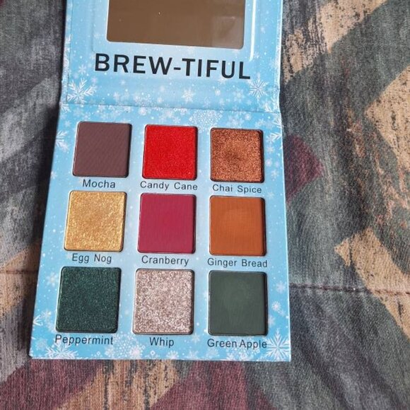 โ Ruby May Cosmetics โ Peppermint Mocha Eyeshadow Palette โ๏ธ - Picture 1 of 3